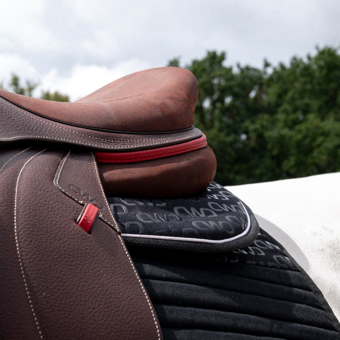 Ausgleichende Sattelunterlage