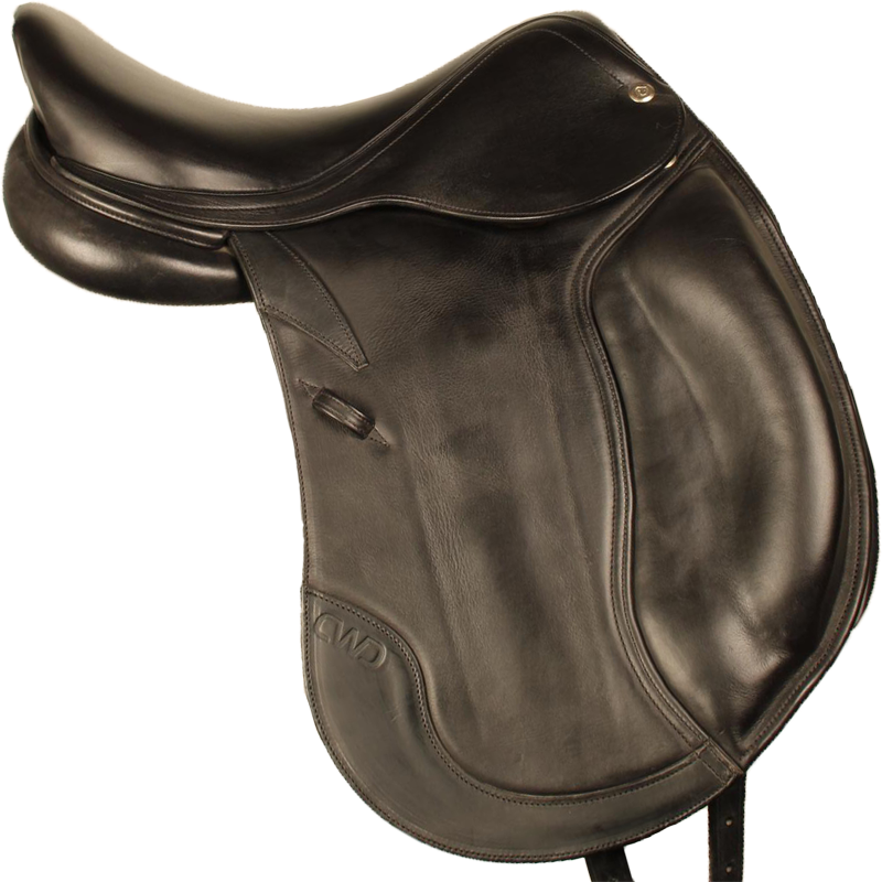 Selle de dressage en cuir noir 17 pouces très bon état