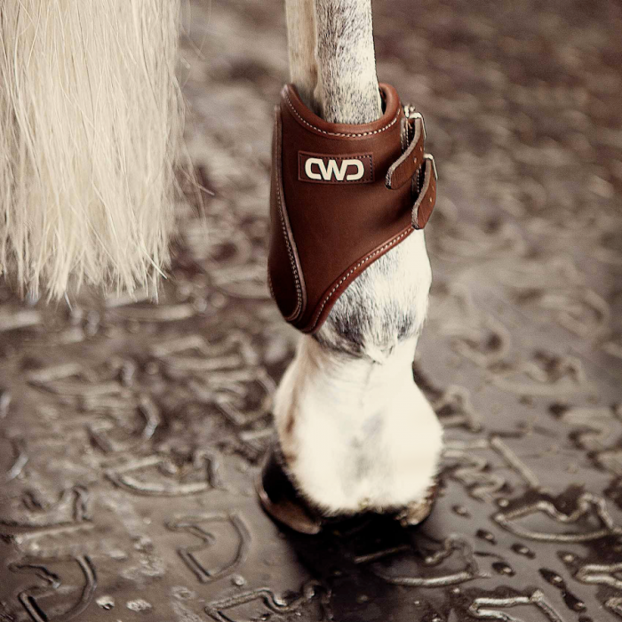 Buckle open fetlock boots